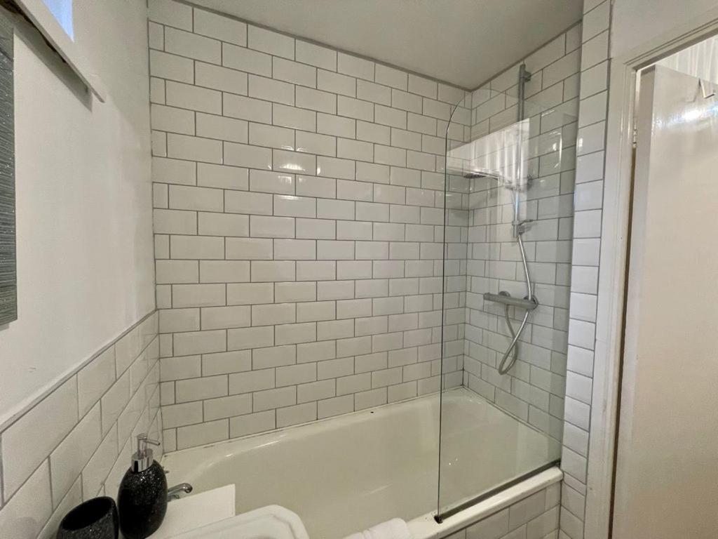Bishop'S Gate Apartment Derry Extérieur photo